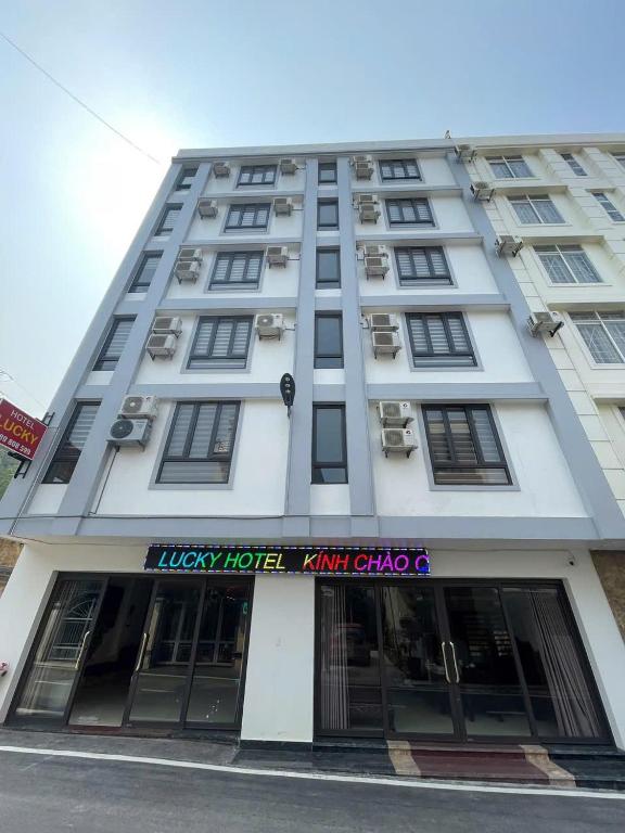 LUCKY HẠ LONG H0TeL – Ha Long Bay